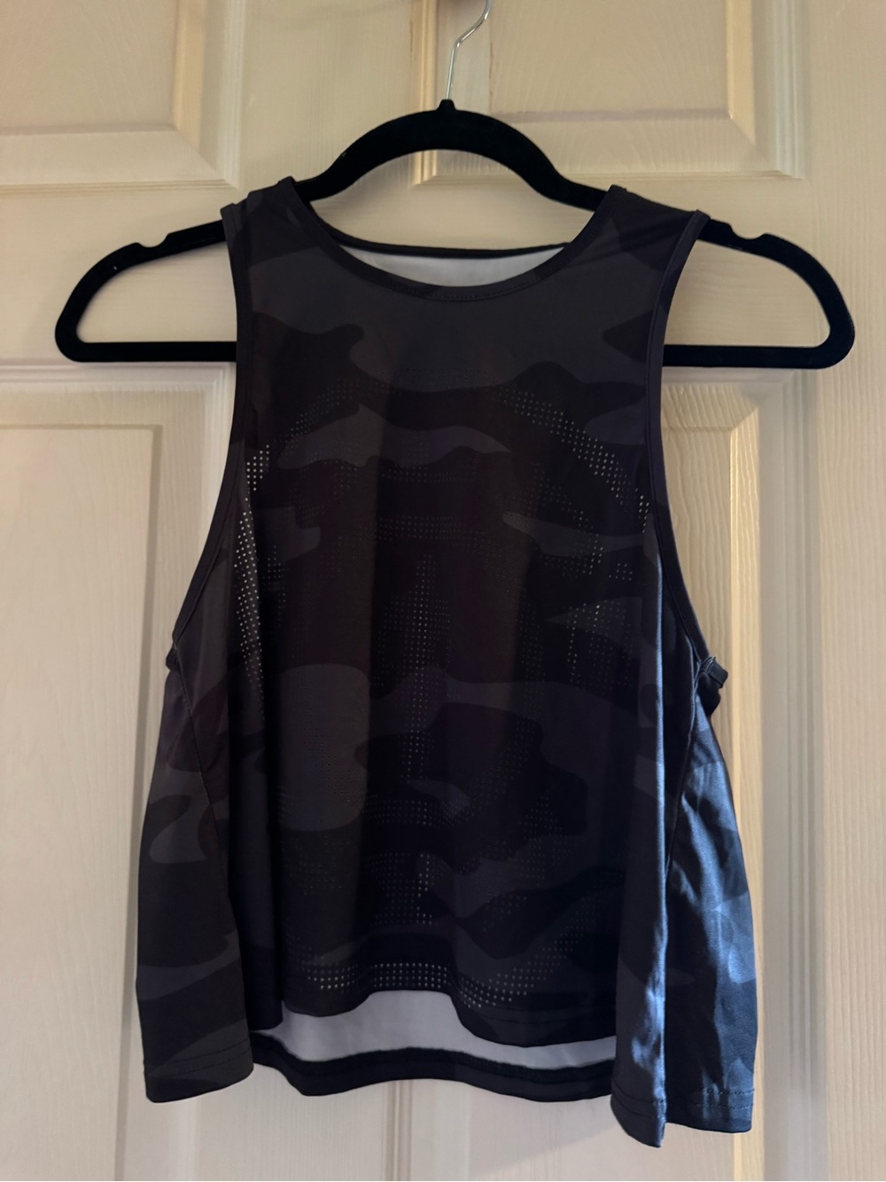 Golds Gym- Cropped Black Camo Tank - Small